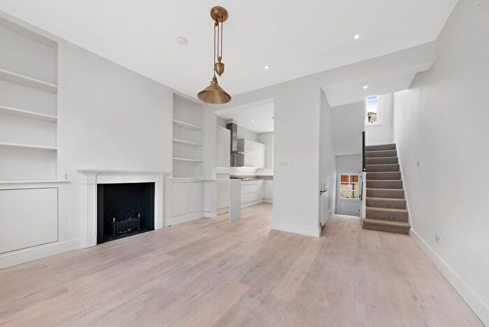 4 Bedroom Terraced House To Rent In Hillgate Street, London, W8