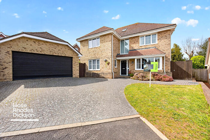 4 Bedroom Detached House For Sale In Rushclose, Shanklin, Isle Of Wight, PO37