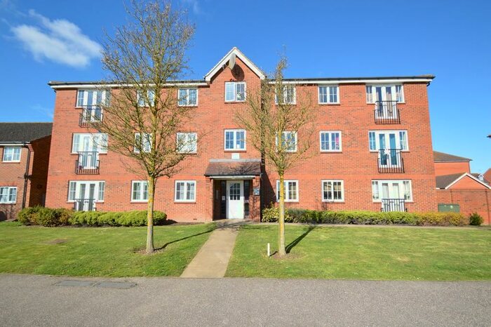 2 Bedroom Apartment To Rent In Cunningham Avenue, AL10