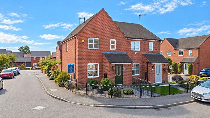 3 Bedroom Semi-Detached House For Sale In The Stables, Burbage, LE10