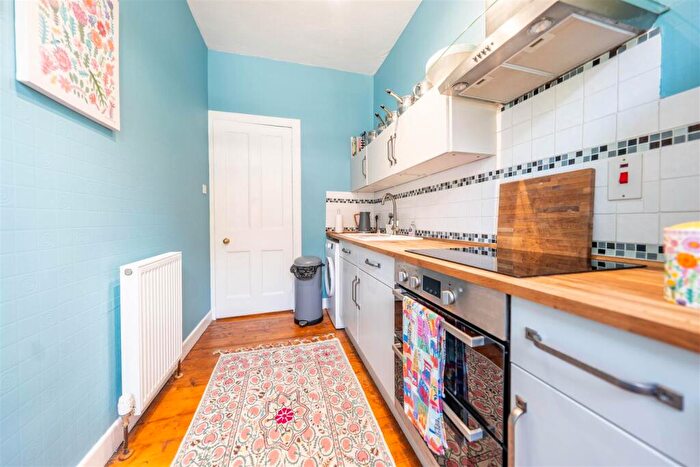 1 Bedroom Flat For Sale In Hawarden Terrace, Perth, PH1
