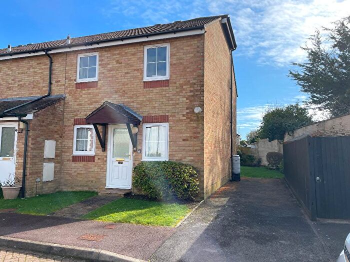 2 Bedroom Flat For Sale In Dove Court, Sherwood Road, Bognor Regis, West Sussex, PO22