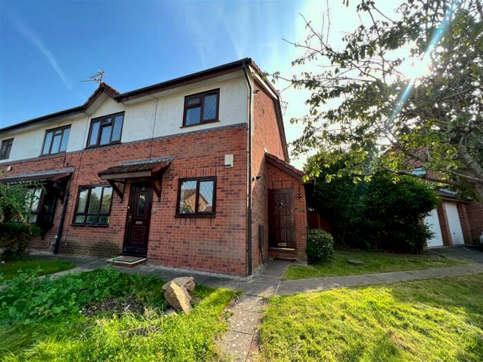 2 Bedroom Apartment To Rent In Ashdown Close, Southport, PR8