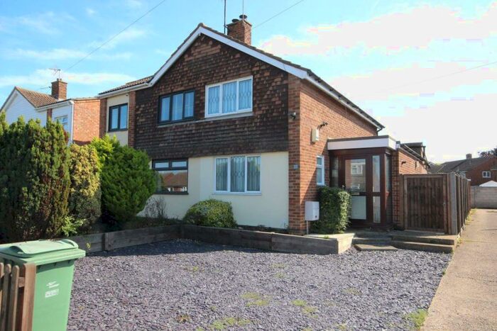 2 Bedroom Semi-Detached House To Rent In Norman Road, Beds, MK45