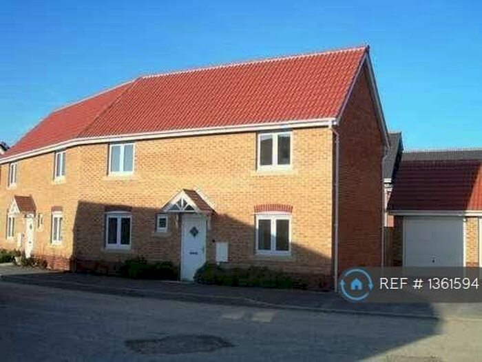 3 Bedroom Semi-Detached House To Rent In Moody Close, Beeston, Nottingham, NG9