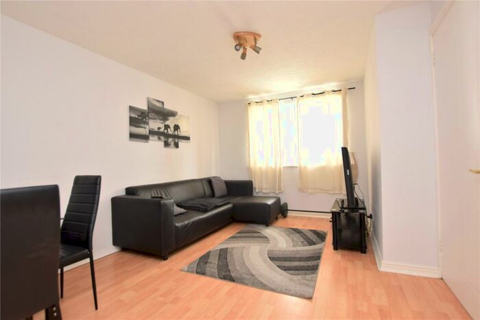 1 Bedroom Apartment To Rent In Juniper Court, Chadwell Heath, Essex, RM6