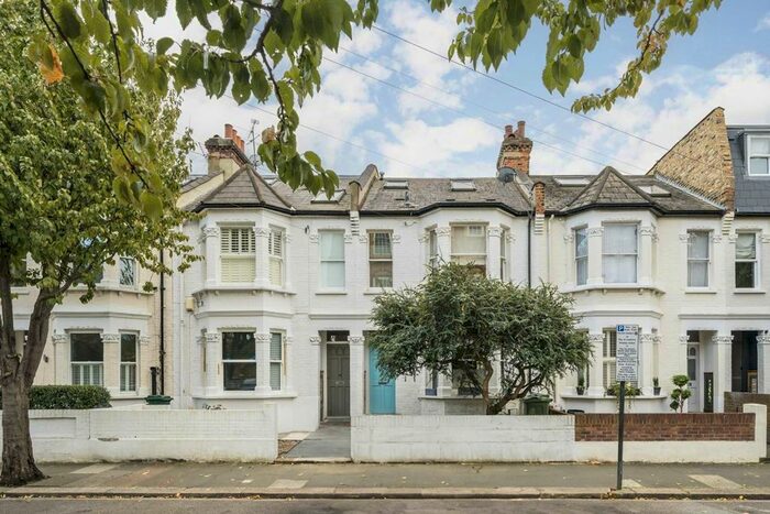 4 Bedroom Property To Rent In Queensmill Road, London, SW6