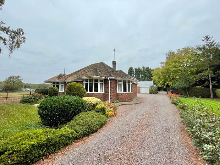 3 Bedroom Bungalow For Sale In Station Road, Whittlesey, PE7