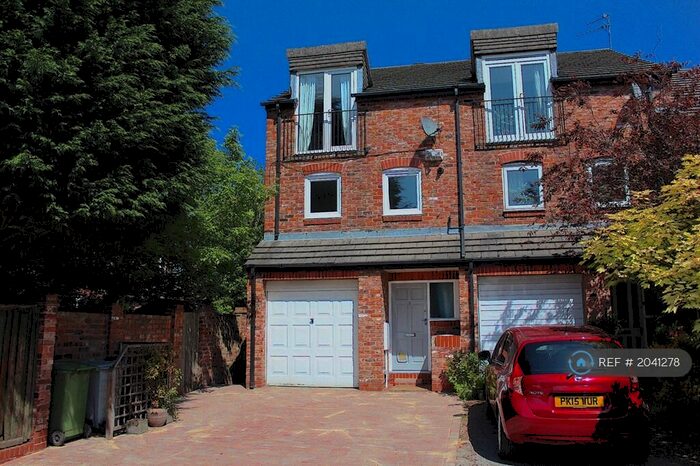 3 Bedroom Terraced House To Rent In Balmoral Way, Wilmslow, SK9