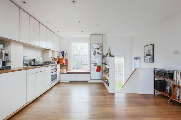 2 Bedroom Flat To Rent In Cleveland Road, Islington, N1