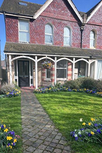 1 Bedroom Apartment For Sale In Willingdon Road, Eastbourne, East Sussex, BN21