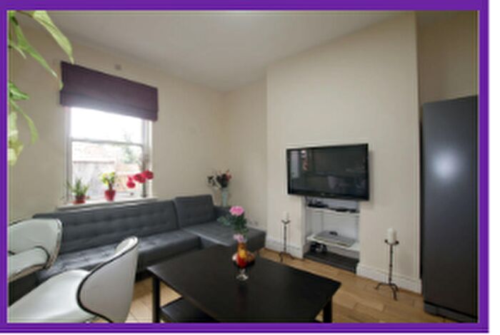 5 Bedroom Property To Rent In Double Bed - Bath - X Parking - Luxury Hmo - X Student Only House, M13