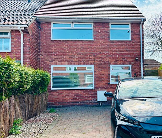 3 Bedroom Semi-Detached House For Sale In Firwood Gardens, Gateshead, NE11