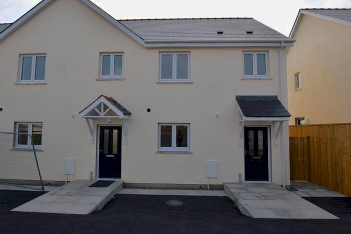 3 Bedroom End Of Terrace House To Rent In Leven Close, Hook, Haverfordwest, SA62