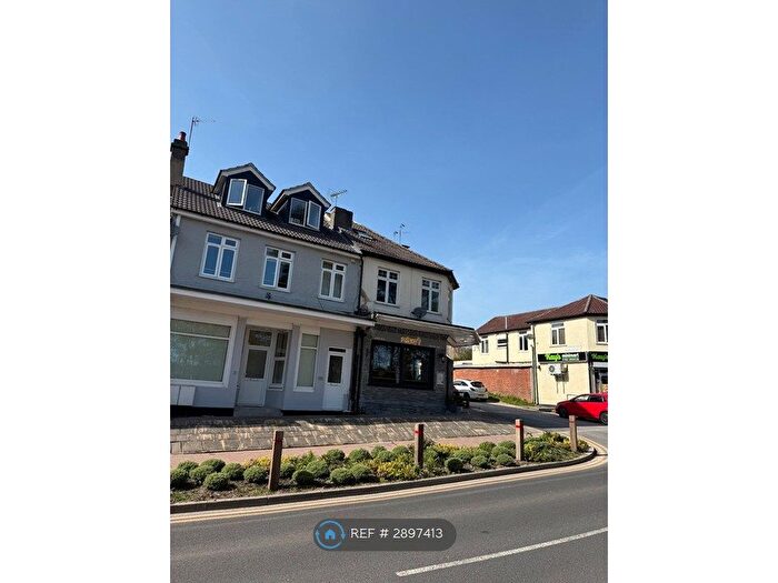 3 Bedroom Flat To Rent In Deepcut, Camberley, GU16
