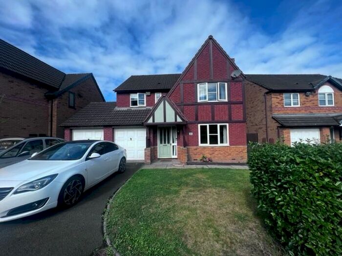 4 Bedroom Detached House To Rent In Burslem Close, Walsall, WS3