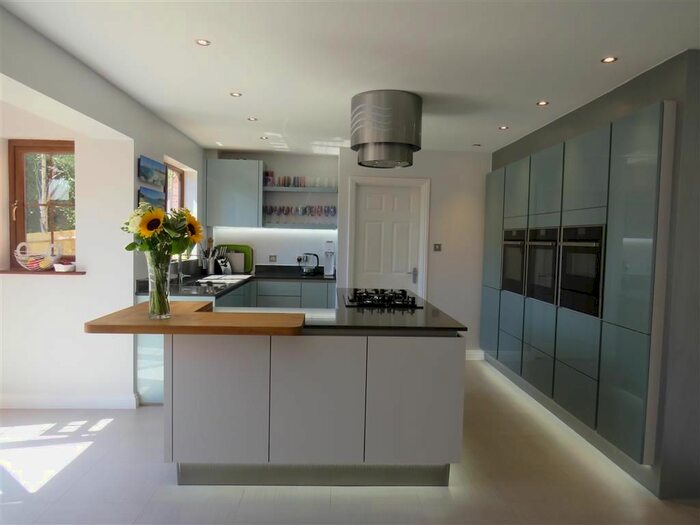 4 Bedroom Property To Rent In Godsons Lane, Napton, Southam, CV47