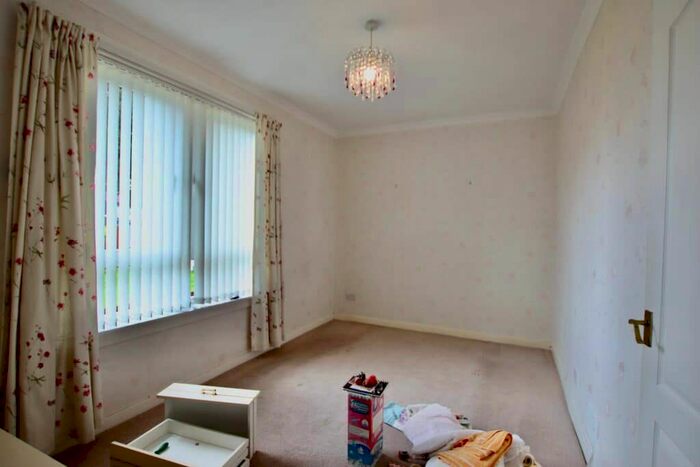 2 Bedroom Flat For Sale In Colliertree Road, Clarkston, Airdrie, ML6