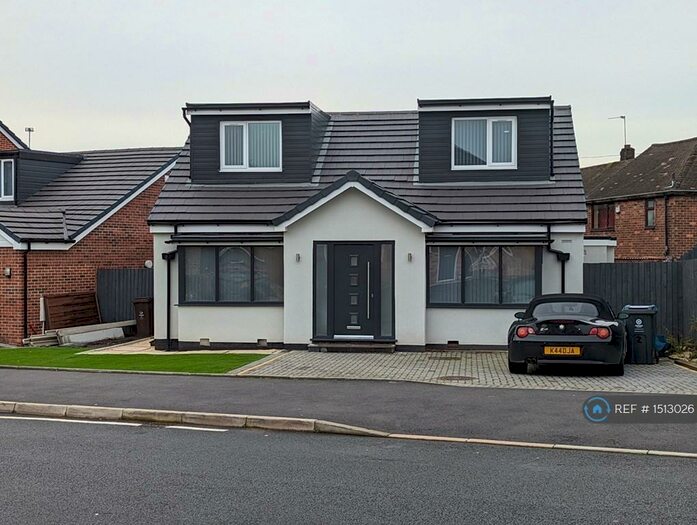 5 Bedroom Detached House To Rent In Rowan Tree, Oldham, OL8