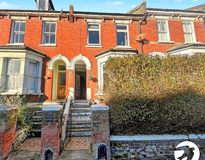 3 Bedroom Terraced House For Sale In Jersey Road, Strood, Kent, ME2