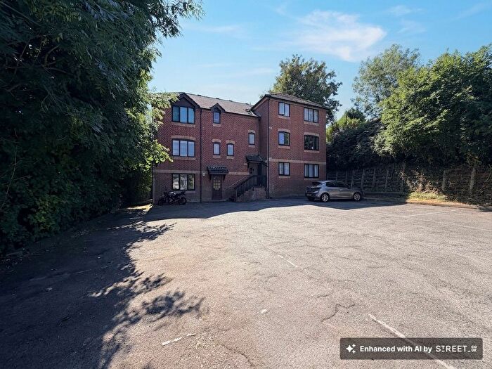 1 Bedroom Flat For Sale In Lawrence Grove, Araby Court, SO19