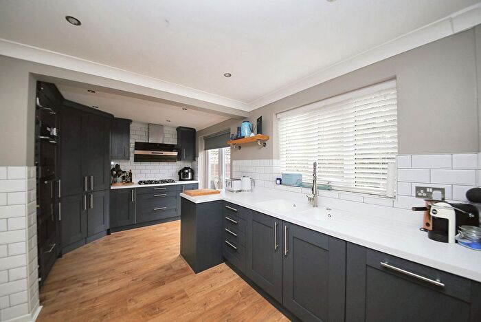 5 Bedroom Detached House For Sale In Fernside Grove, Winstanley, WN3