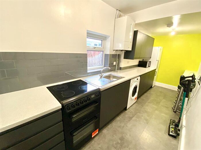 4 Bedroom Terraced House To Rent In Gleave Road, Selly Oak, Birmingham, B29
