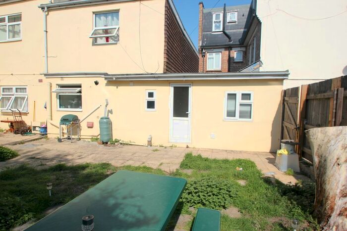 1 Bedroom Flat To Rent In Pallister Road, Clacton On Sea, Essex CO15