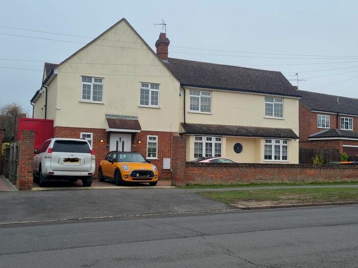 7 Bedroom Detached House To Rent In Bedford Road, Barton Le Clay MK45