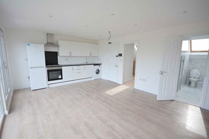 1 Bedroom Flat To Rent In Watford Way, London, NW4