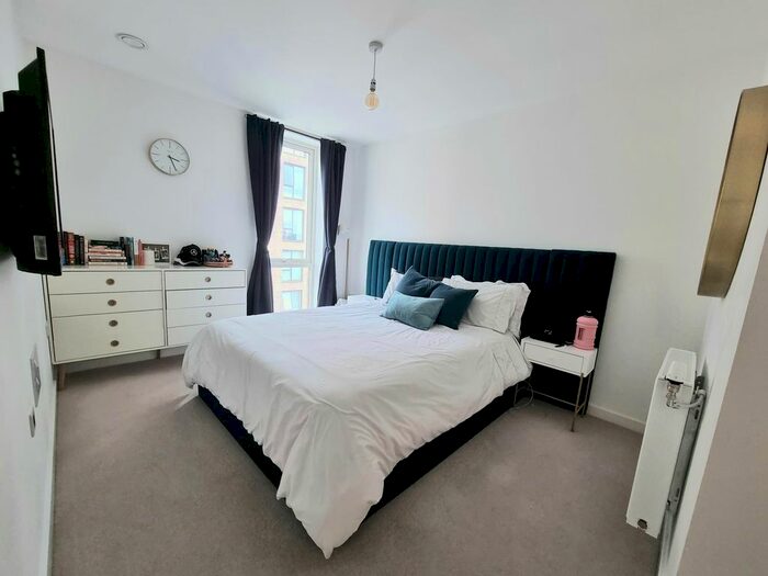 2 Bedroom Flat To Rent In Mahindra Way, London, Essex, E6
