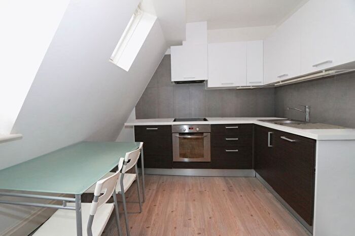 1 Bedroom Flat To Rent In Seven Sisters Road, Finsbury Park, N4
