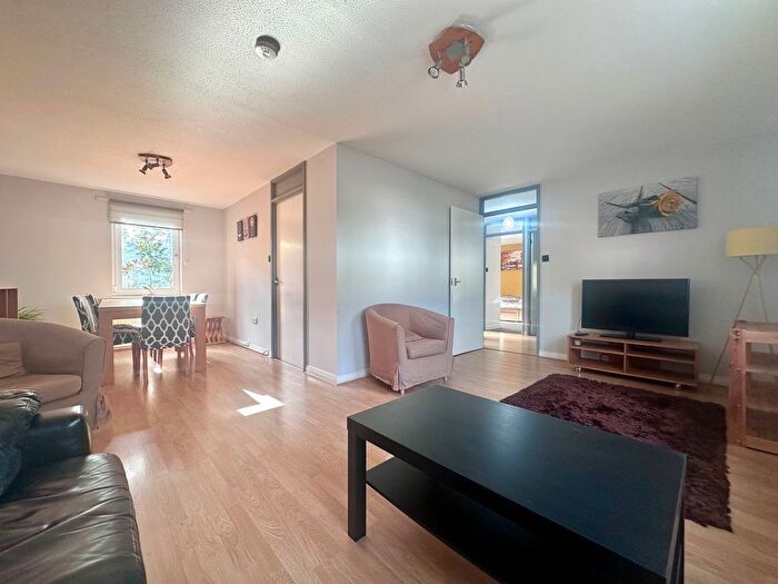 2 Bedroom Flat To Rent In Consul Court, Cambridge, CB4