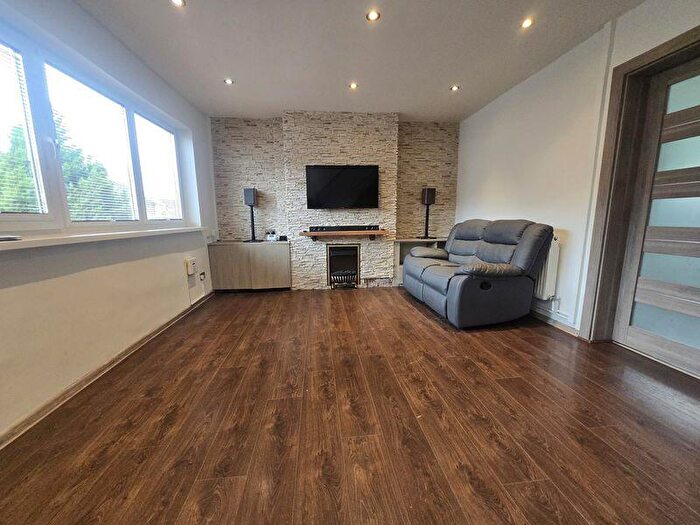 3 Bedroom Terraced House To Rent In Burnel Road, Selly Oak, Birmingham, B29