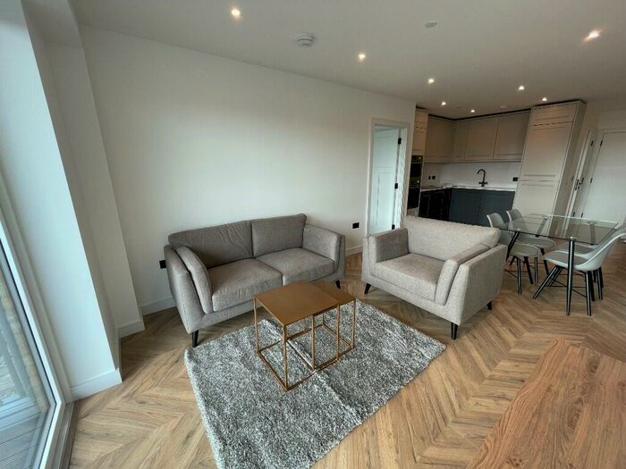 2 Bedroom Flat To Rent In Yorke House, Wheatfield Way, Kingston Upon Thames, Surrey, KT1