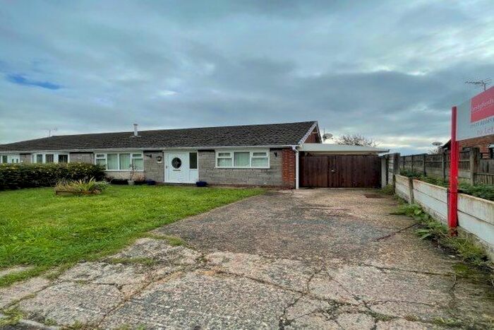 3 Bedroom Bungalow To Rent In Atherton, Manchester, M46
