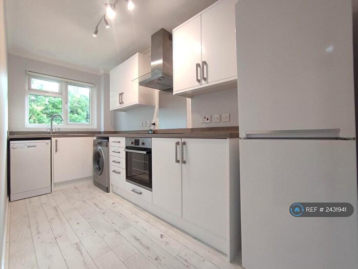 1 Bedroom Flat To Rent In Waterside Drive, Chichester, PO19