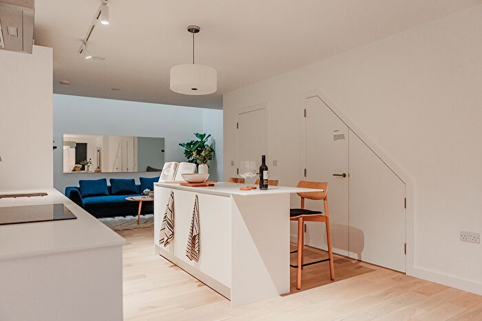 3 Bedroom Town House For Sale In Kelham Central Sheffield, S3