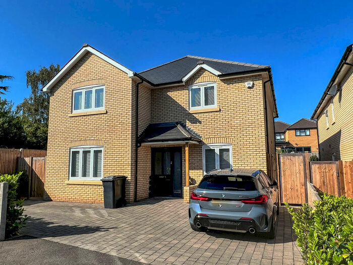 4 Bedroom Detached House To Rent In Watermill Lane, Hertford, SG14