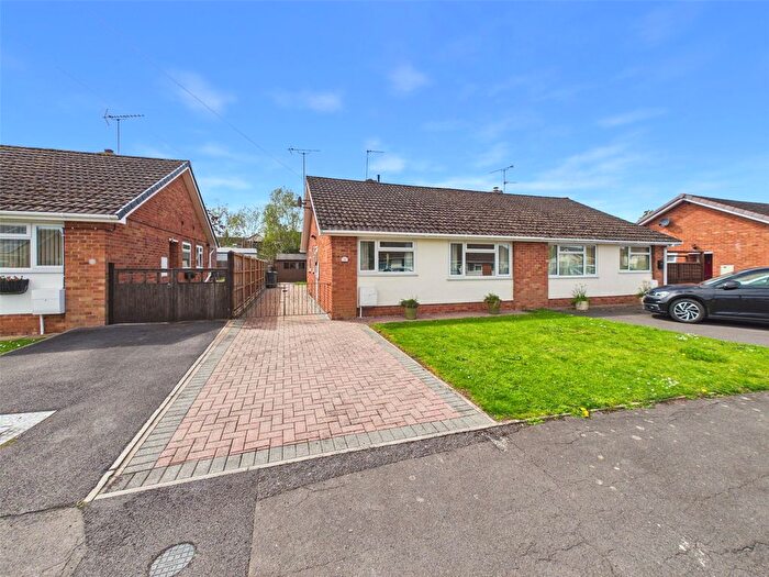 2 Bedroom Bungalow For Sale In Sunnyfield Road, Hardwicke, Gloucester, Gloucestershire, GL2