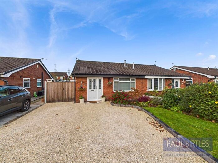 2 Bedroom Semi-Detached Bungalow For Sale In Valley Road, Flixton, Trafford, M41