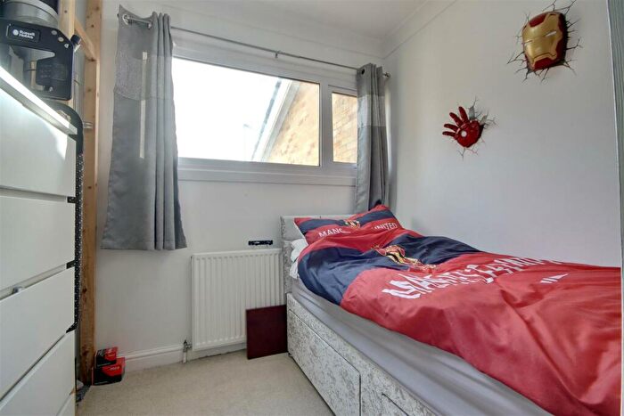 3 Bedroom Terraced House For Sale In Passingham Walk, Waterlooville, PO8