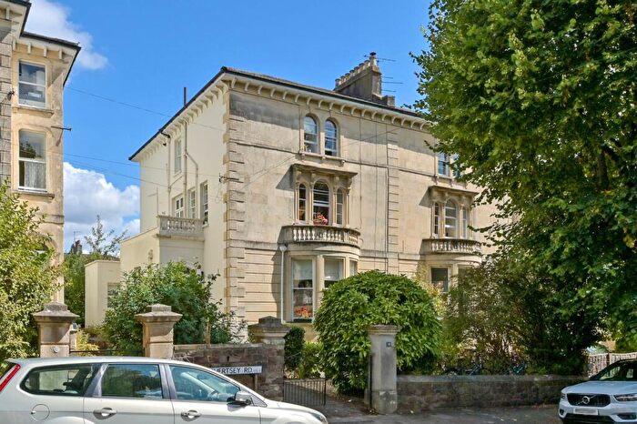 2 Bedroom Apartment To Rent In Chertsey Road, Bristol, Somerset, BS6