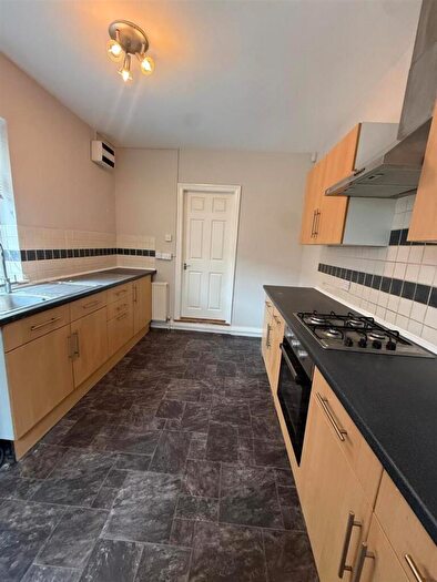 3 Bedroom Terraced House To Rent In Mersey Street, Holderness Road, HU8
