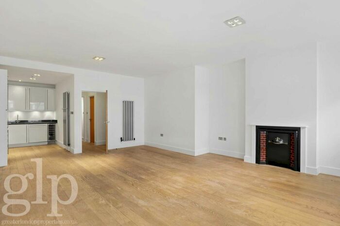 1 Bedroom Flat To Rent In Wellington Street, Covent Garden, WC2E