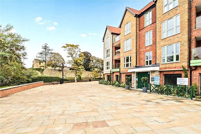 1 Bedroom Flat For Sale In Brook House, New Wharf Road, Tonbridge, TN9