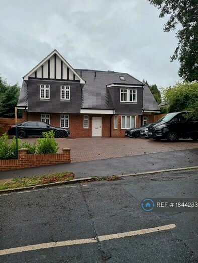 2 Bedroom Flat To Rent In Ark Apartments, South Croydon, CR2