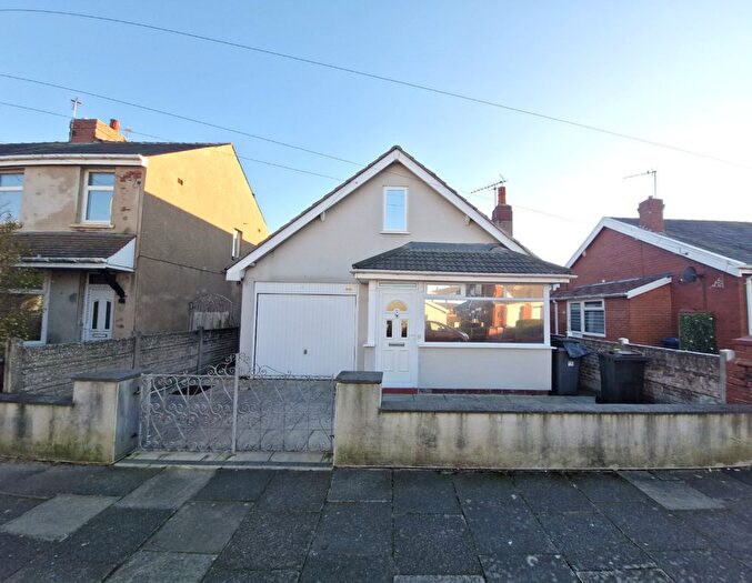 4 Bedroom Detached House To Rent In Harcourt Road, Blackpool, FY4