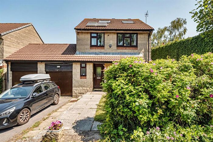 5 Bedroom Detached House For Sale In St. Agnes Walk, Knowle, Bristol, BS4