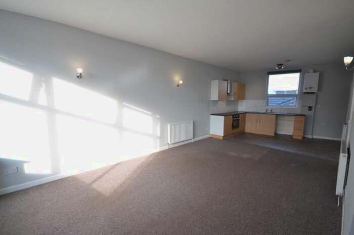 2 Bedroom Flat To Rent In Burnley Road, Padiham, Burnley, BB12